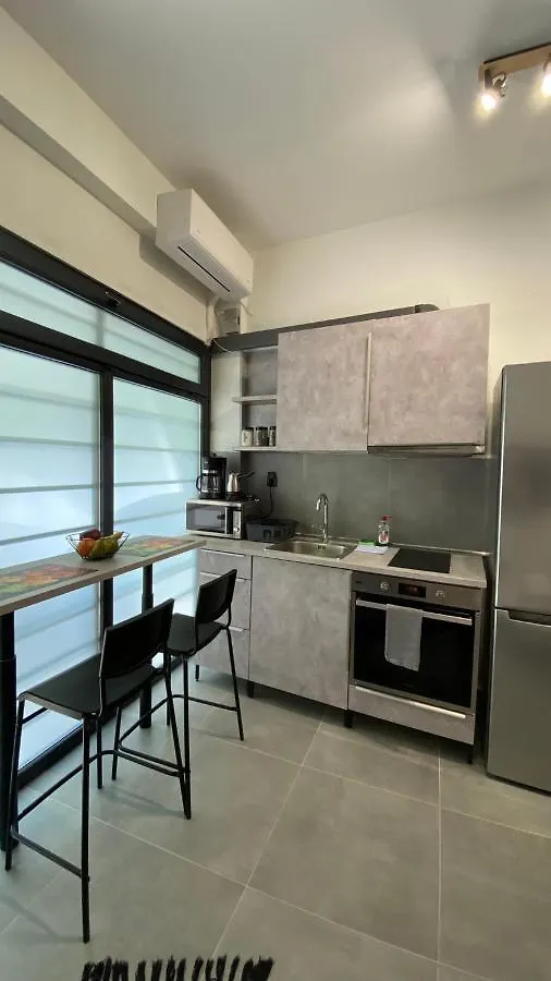 Giannis Studio Θεσσαλονίκη 0*,